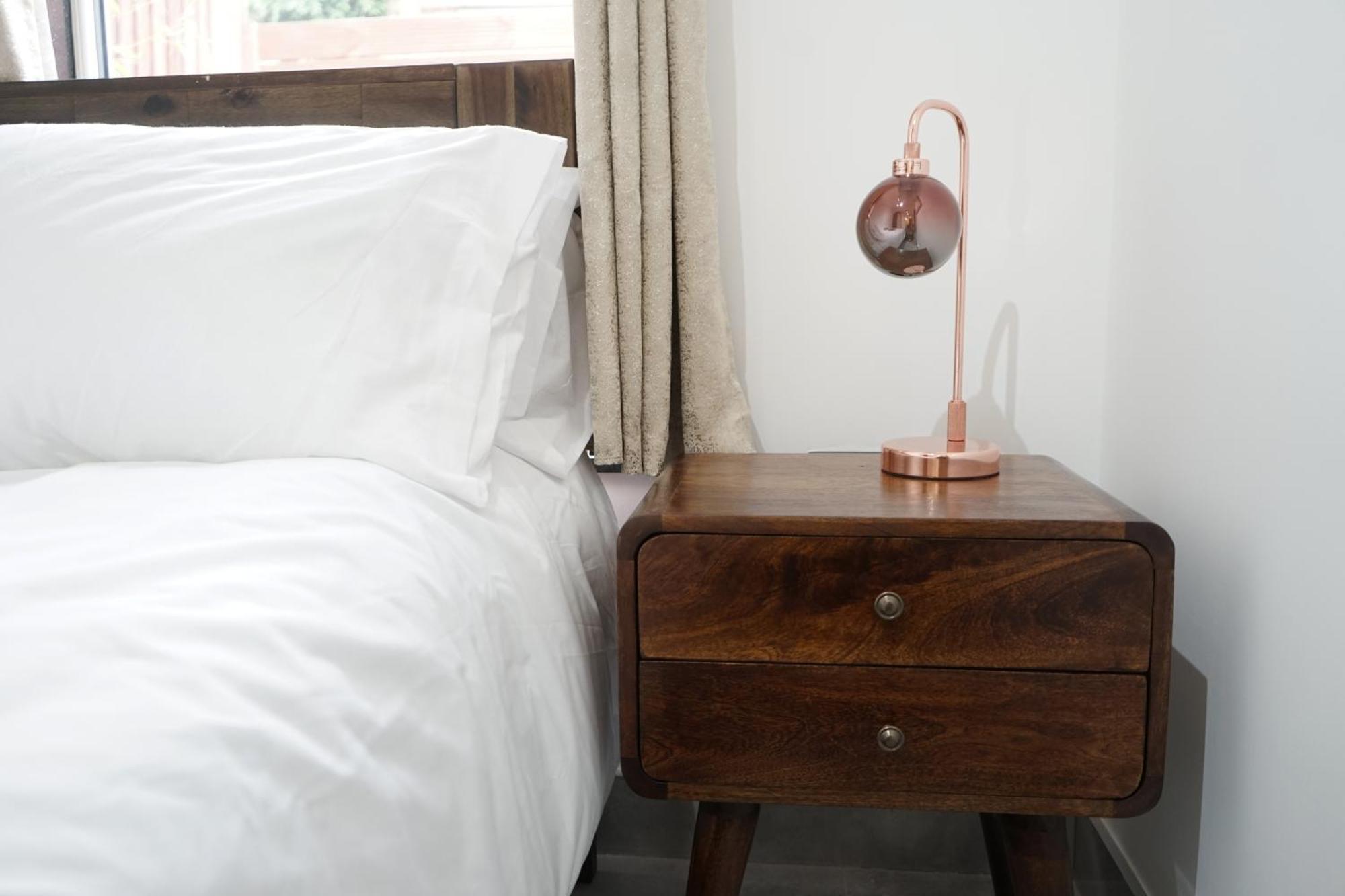 Luxury London House Sleeps 13, 2 Minutes To Metro Villa Exterior photo