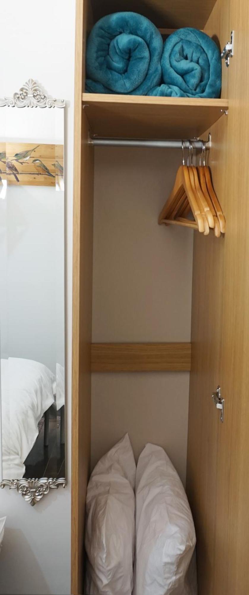 Luxury London House Sleeps 13, 2 Minutes To Metro Villa Exterior photo